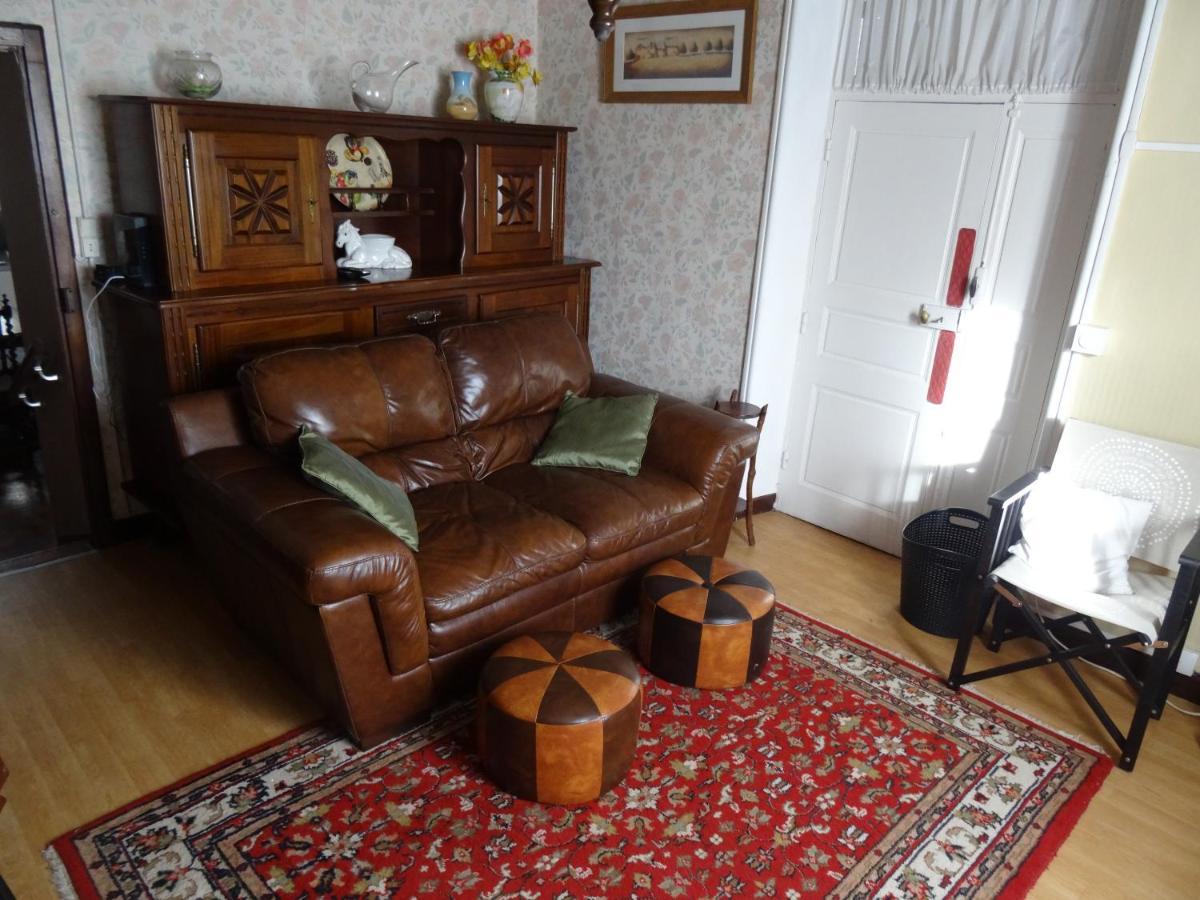 Charming French Cottage-Gite In The Heart Of Quiet Gorron Eksteriør billede