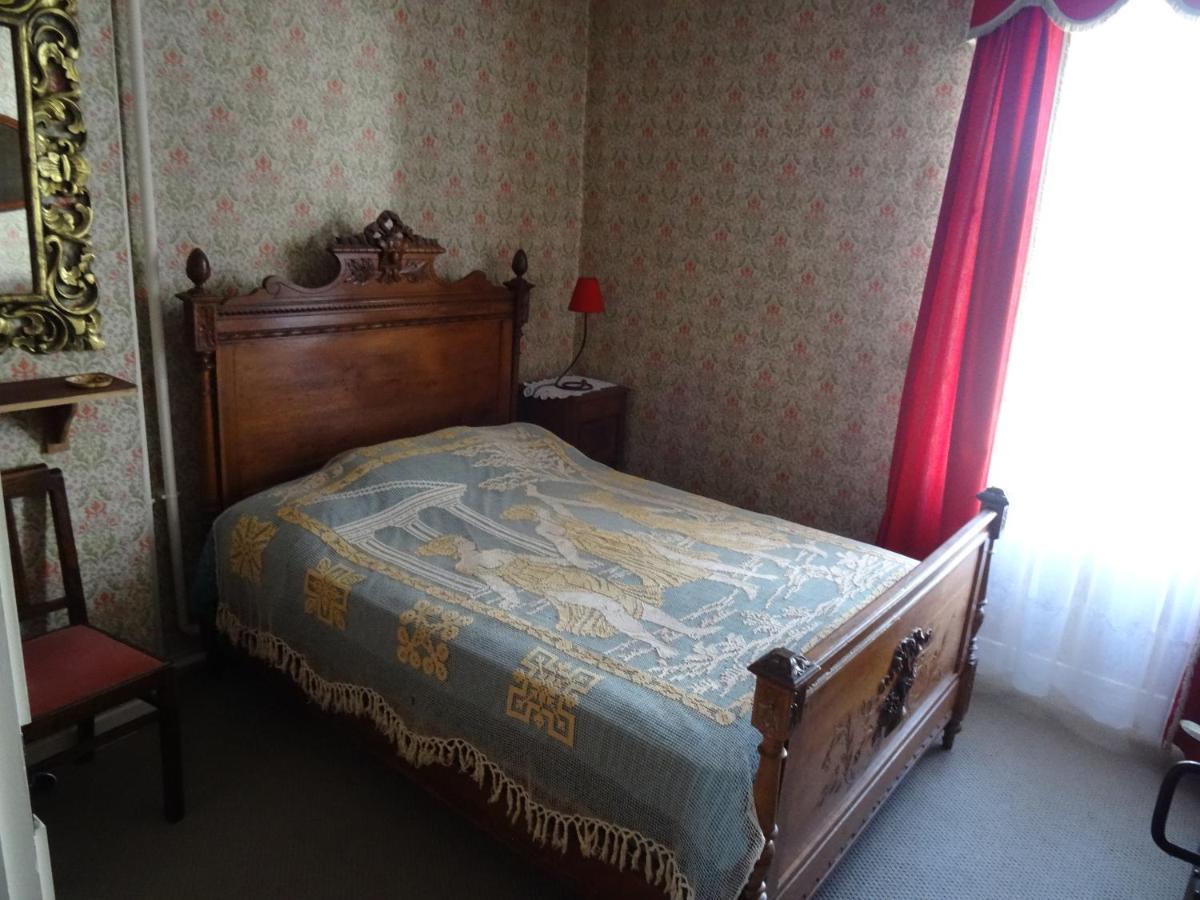 Charming French Cottage-Gite In The Heart Of Quiet Gorron Eksteriør billede
